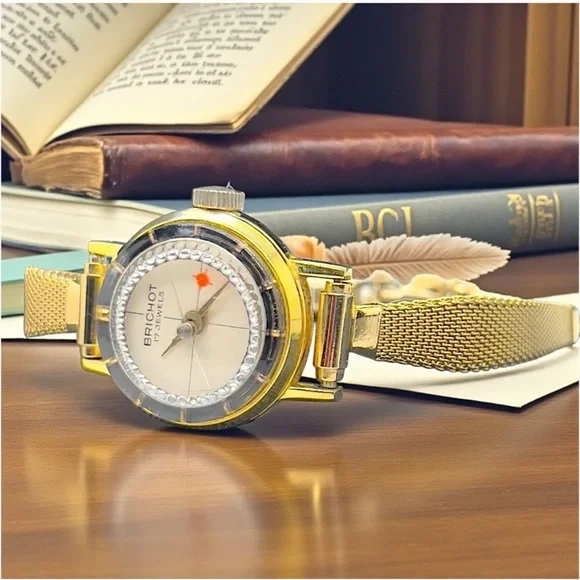 Vintage Brichot 17 Jewel Swiss Manuel Wind Watch & Gold Mesh Band
